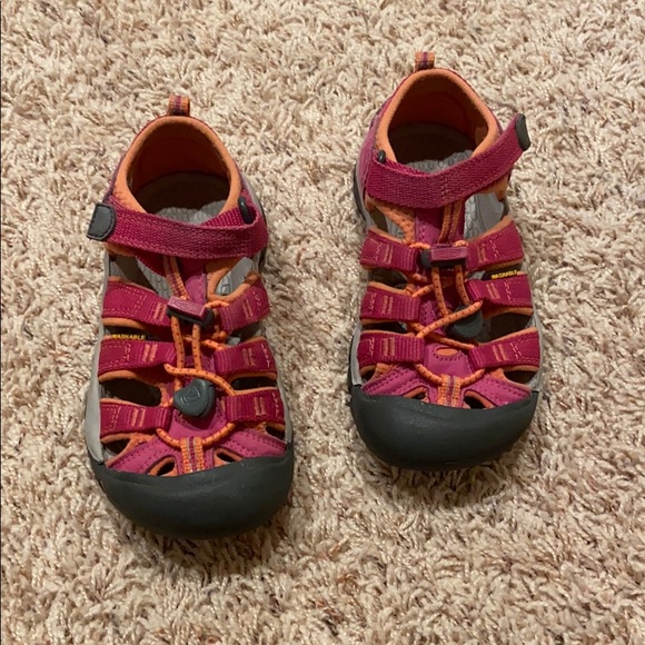 Keen Other - Girls size 11 Keen sandals